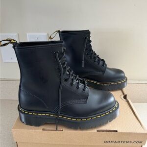 Dr Martens Black Smooth Leather Bex 1460 Boots. NWT, US Womens Size 7, Mens 6.